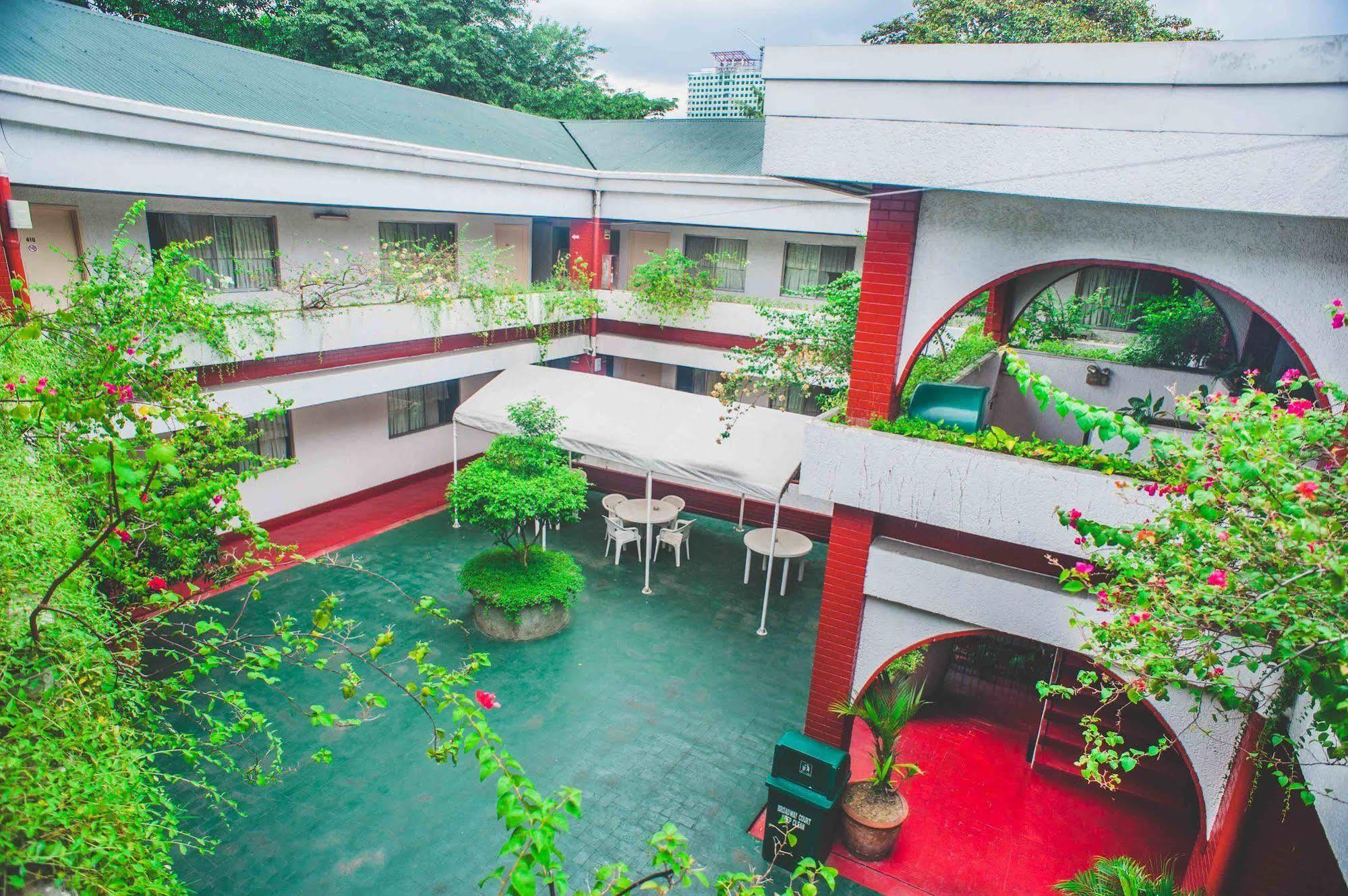 Reddoorz At Broadway Court Apartelle II Quezon City Hotel Exterior photo